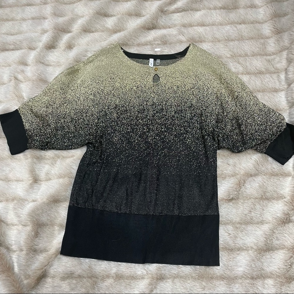 Gold/black Sweater